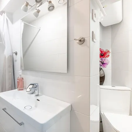 Fully Furnished Mobility Lease -
