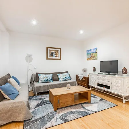 Fully Furnished Mobility Lease - *